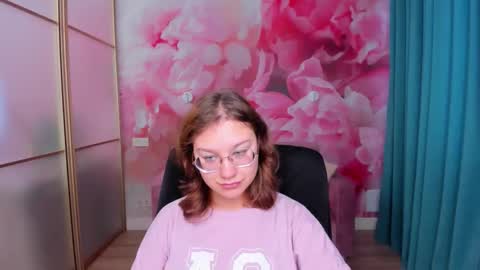 AngelinaLow online show from 11.06.25