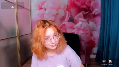 AngelinaLow online show from 12.20.25