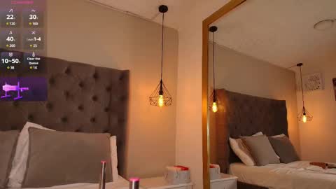 Snapshot of angelinarosss_ chatting on 02.10.25 online show from 02.10.25