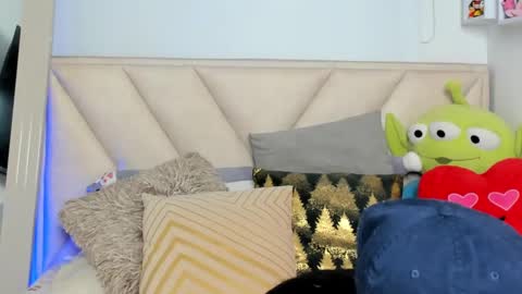 Snapshot of angeline__smith chatting on 12.06.24 Angeline Smith online show from 12.06.24