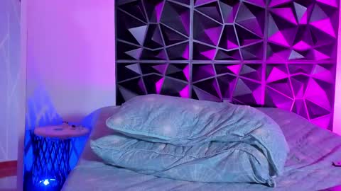 Angelique Murphy online show from 03.02.25