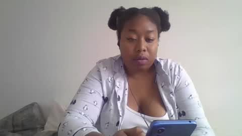 Snapshot of angeliquebelcaliz chatting on 01.21.25 angeliquebelcaliz online show from 01.21.25
