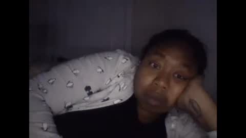 Snapshot of angeliquebelcaliz chatting on 02.21.25 angeliquebelcaliz online show from 02.21.25
