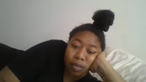 Snapshot of angeliquebelcaliz chatting on 02.23.25 angeliquebelcaliz online show from 02.23.25