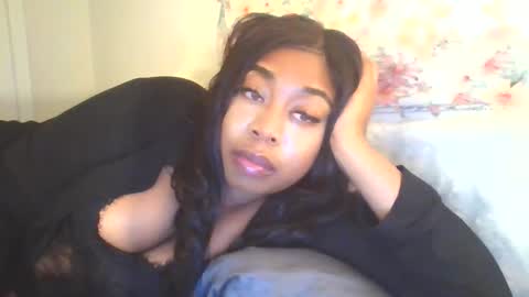 Snapshot of angeliquebelcaliz chatting on 09.23.25 angeliquebelcaliz online show from 09.23.25