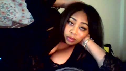 Snapshot of angeliquebelcaliz chatting on 11.02.25 angeliquebelcaliz online show from 11.02.25