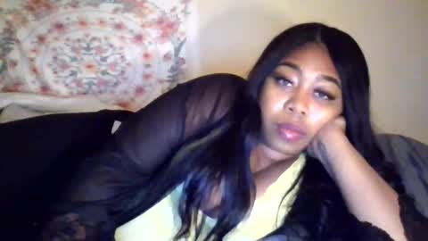 Snapshot of angeliquebelcaliz chatting on 11.30.25 angeliquebelcaliz online show from 11.30.25