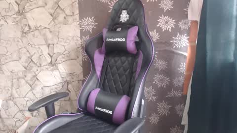 angela online show from 04.15.26