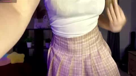 angelkissmee online show from 10.23.25