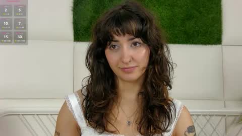 Snapshot of angellacox chatting on 06.06.26 angellacox online show from 06.06.26