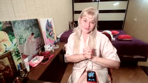 angelleah online show from 10.12.25