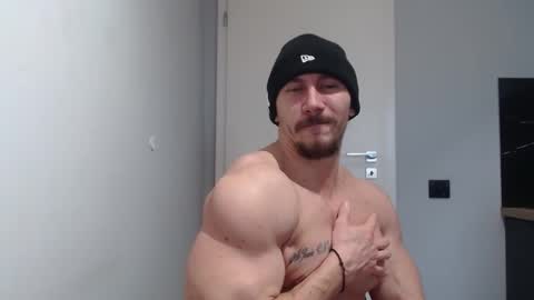 Snapshot of angelofit chatting on 01.21.25 ------- SEX SHOW WITH GUYS AND GIRLS MUSCLE SHOW online show from 01.21.25