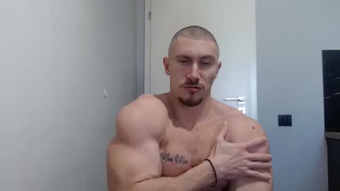  ------- SEX SHOW WITH GUYS AND GIRLS  MUSCLE SHOW online show from 02.14.25