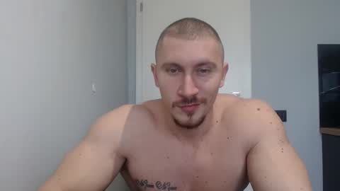 Snapshot of angelofit chatting on 02.19.25 ------- SEX SHOW WITH GUYS AND GIRLS MUSCLE SHOW online show from 02.19.25
