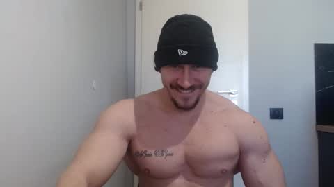  ------- SEX SHOW WITH GUYS AND GIRLS  MUSCLE SHOW online show from 03.06.25