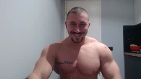 Snapshot of angelofit chatting on 11.28.25 ------- SEX SHOW WITH GUYS AND GIRLS MUSCLE SHOW online show from 11.28.25