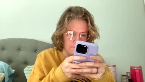 Snapshot of angeloflight273360 chatting on 02.21.25 Angel of Light online show from 02.21.25