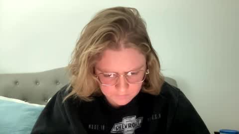 Snapshot of angeloflight273360 chatting on 02.27.25 Angel of Light online show from 02.27.25