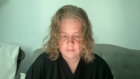 Snapshot of angeloflight273360 chatting on 10.23.25 Angel of Light online show from 10.23.25