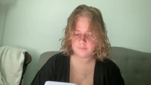 Snapshot of angeloflight273360 chatting on 10.27.25 Angel of Light online show from 10.27.25