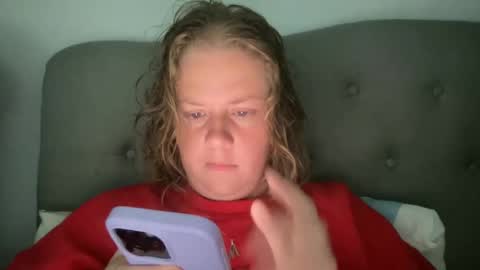 Snapshot of angeloflight273360 chatting on 10.29.25 Angel of Light online show from 10.29.25