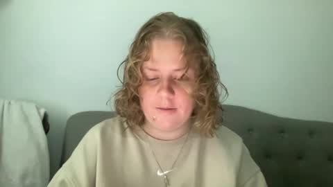 Snapshot of angeloflight273360 chatting on 11.06.25 Angel of Light online show from 11.06.25