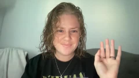 Snapshot of angeloflight273360 chatting on 11.10.25 Angel of Light online show from 11.10.25