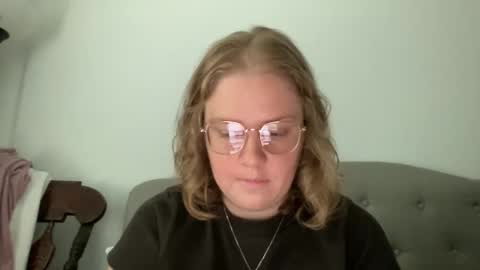 Snapshot of angeloflight273360 chatting on 11.30.25 Angel of Light online show from 11.30.25