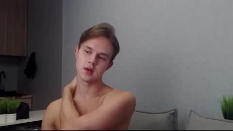 Snapshot of angelraaay chatting on 10.24.25 Angel online show from 10.24.25