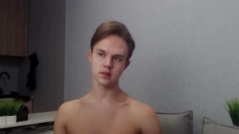 Snapshot of angelraaay chatting on 11.02.25 Angel online show from 11.02.25