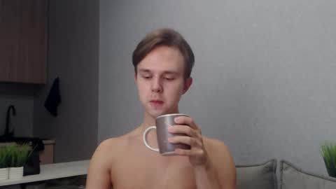 Snapshot of angelraaay chatting on 11.13.25 Angel online show from 11.13.25