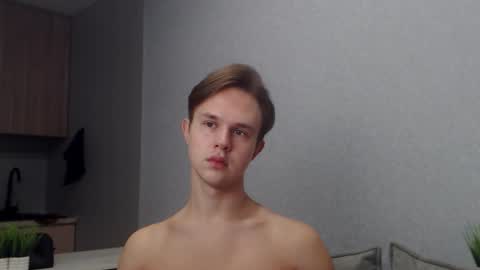 Snapshot of angelraaay chatting on 11.14.25 Angel online show from 11.14.25