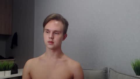 Snapshot of angelraaay chatting on 11.16.25 Angel online show from 11.16.25