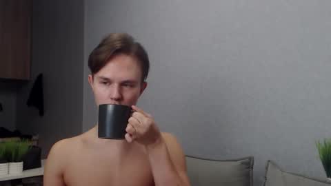 Snapshot of angelraaay chatting on 11.21.25 Angel online show from 11.21.25