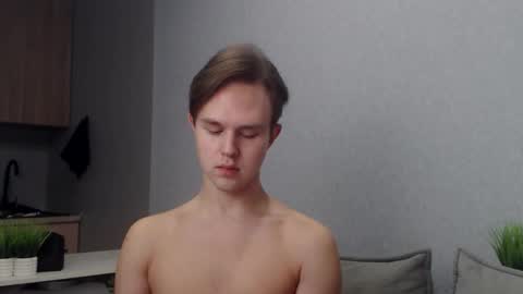 Snapshot of angelraaay chatting on 12.01.25 Angel online show from 12.01.25