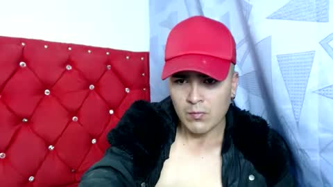 Snapshot of angels_0001 chatting on 12.10.24 angels_0001 online show from 12.10.24