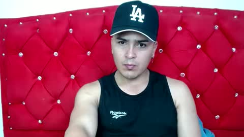 Snapshot of angels_0001 chatting on 12.14.24 angels_0001 online show from 12.14.24