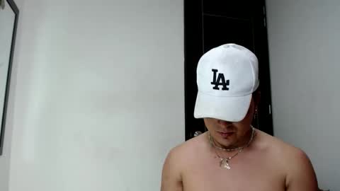 Snapshot of angels_0001 chatting on 01.16.25 angels_0001 online show from 01.16.25