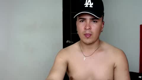 Snapshot of angels_0001 chatting on 02.06.25 angels_0001 online show from 02.06.25