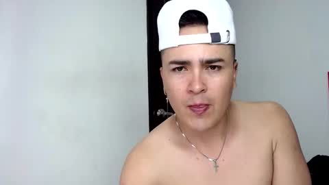 Snapshot of angels_0001 chatting on 02.25.25 angels_0001 online show from 02.25.25