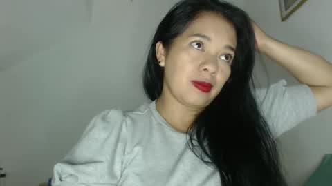 Snapshot of angelsexylatina chatting on 10.23.25 rebeca online show from 10.23.25