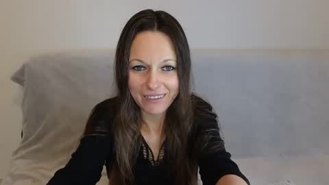 Giulia online show from 11.16.25