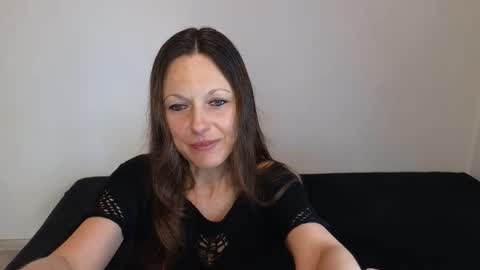 Giulia online show from 06.07.26