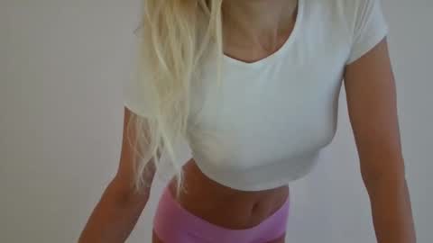 Alesia online show from 12.21.25