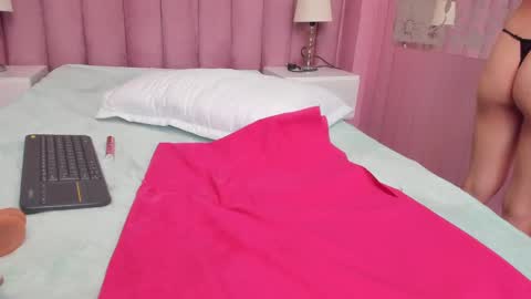 Snapshot of angelstonne_ chatting on 01.25.25 Angel online show from 01.25.25