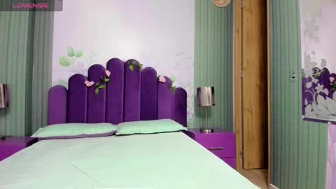 Snapshot of angelstonne_ chatting on 02.02.25 Angel online show from 02.02.25