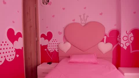 Snapshot of angelstonne_ chatting on 02.13.25 Angel online show from 02.13.25