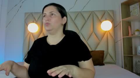 ANGIE online show from 12.20.25