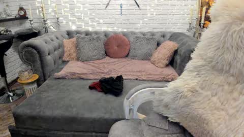 Angel Wild online show from 02.09.25