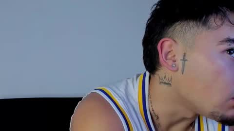 Angel Fox online show from 12.19.25